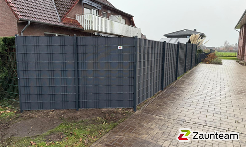 Flechtfix Vario Sichtschutz RAL Standardfarben wurde in Bockhorn von Zaunteam Friesische-Wehde, Zetel im Jahr 2024 erstellt.