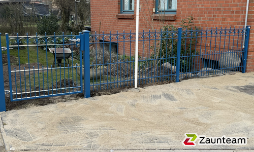 Klassikzaun Zeus wurde in Bad Oldesloe von Zaunteam Südostholstein, Högersdorf im Jahr 2026 erstellt.