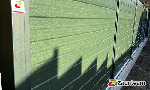 WPC-Lärmschutz wurde in Klagenfurt von Zaunteam Kärnten-Ost, Bodensdorf im Jahr 2025 erstellt.