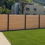 Holz Sichtschutz Rhombus wurde in Feldkirch von Zaunteam Vorarlberg, Dornbirn im Jahr 2026 erstellt.