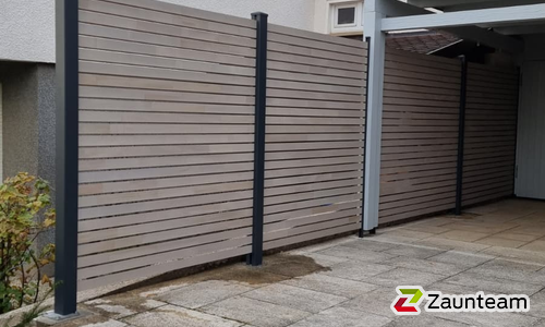 Holz Sichtschutz Rhombus wurde in Stuttgart von Zaunteam Fenzhöfe Oberwälden, Oberwälden im Jahr 2025 erstellt.