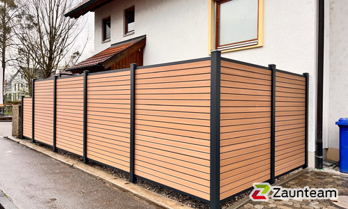 BPC Sichtschutz Eldrum Aluminiumpfosten 90 x 90 mm einbetoniert wurde in Lindau von Zaunteam Allgäu, Bad Hindelang - Unterjoch im Jahr 2026 erstellt.