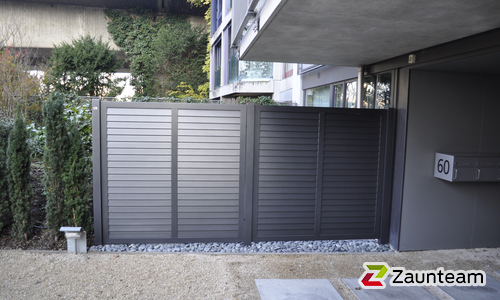 Aluminium Sichtschutz wurde in Basel von Zaunteam Nordwest, Niederdorf im Jahr 2013 erstellt.
