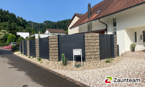 Alu Systemprofil wurde in Neuenhof von Zaunteam Aargau, Egliswil im Jahr 2025 erstellt.