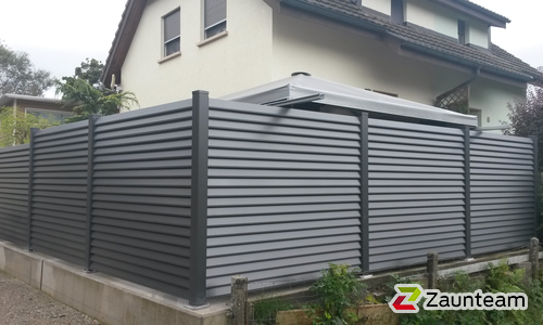 Aluminium Sichtschutz wurde in Lauchringen von Zaunteam Granacher, Lauchringen im Jahr 2014 erstellt.