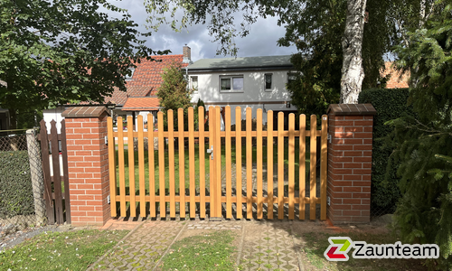 Aluminium Tor 2-flüglig wurde in Prenzlau von Zaunteam Pasewalk, Pasewalk im Jahr 2026 erstellt.