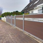 System WPC Sichtschutz, Platinum mit Alupfosten einbetoniert wurde in Oyten von Zaunteam Weser-Wümme, Oyten im Jahr 2025 erstellt.
