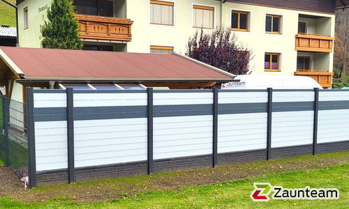 Aluminium Sichtschutz wurde in Villach von Zaunteam Kärnten-Mitte, Arnoldstein im Jahr 2023 erstellt.