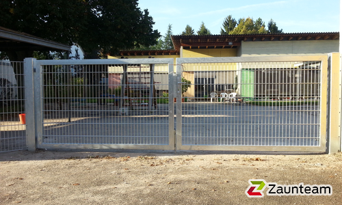 Doppelstabmattentor 2-flüglig wurde in Bietigheim-Bissingen von Zaunteam Neckar-Enz, Sachsenheim im Jahr 2014 erstellt.