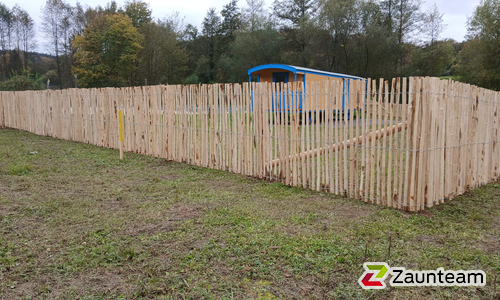 Kastanienzaun wurde in Holzhausen  von Zaunteam Lkr. Rottweil, Dietingen-Rotenzimmern im Jahr 2026 erstellt.
