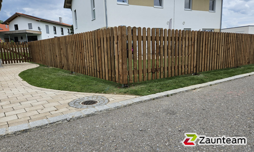 Staketenzaun, weitere Modelle wurde in Sulzberg von Zaunteam Allgäu, Bad Hindelang - Unterjoch im Jahr 2025 erstellt.