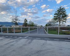 Schiebetor Aluminium wurde in Yverdon-les-Bains von Swissclôture Nord Vaudois, Pomy im Jahr 2024 erstellt.