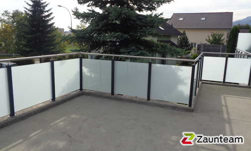 Glas Geländer wurde in Egerkingen von Zaunteam Mittelland GmbH, Bützberg im Jahr 2017 erstellt.