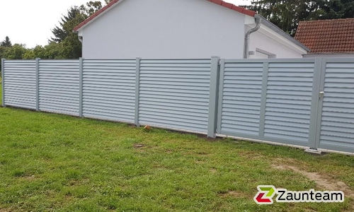 Aluminium Sichtschutz wurde in Schkeuditz von Zaunteam Leipzig, Leipzig im Jahr 2023 erstellt.