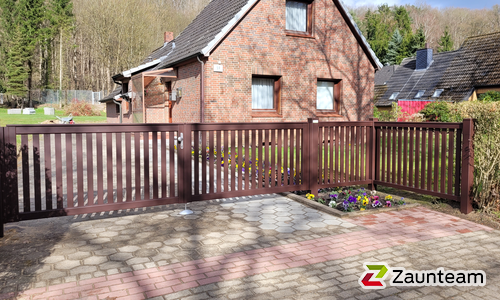 Aluminium Tor 2-flüglig wurde in Hamburg von Zaunteam Hamburg-Ost, Wentorf bei Hamburg im Jahr 2026 erstellt.