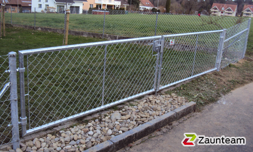 Fluegeltor Metall wurde in Thunstetten von Zaunteam Mittelland, Bützberg im Jahr 2015 erstellt.