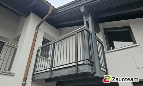 Staketengeländer mit Handlauf wurde in Immenstadt von Zaunteam Allgäu, Bad Hindelang - Unterjoch im Jahr 2024 erstellt.