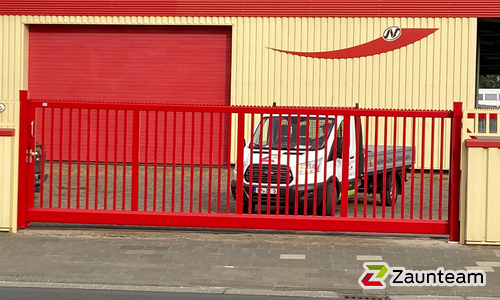 Schiebetor Aluminium wurde in Hildesheim von Zaunteam Weser-Leine, Salzhemmendorf im Jahr 2020 erstellt.