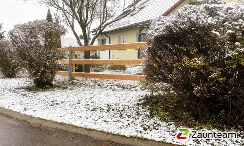 Bohlenzaun Lärche natur wurde in Bärnsdorf von Zaunteam Dresden-Nord, Radebeul im Jahr 2022 erstellt.