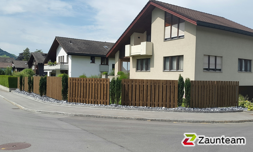 Holz Sichtschutz Lugano wurde in Appenzell von Zaunteam Linth GmbH, Uznach im Jahr 2016 erstellt.
