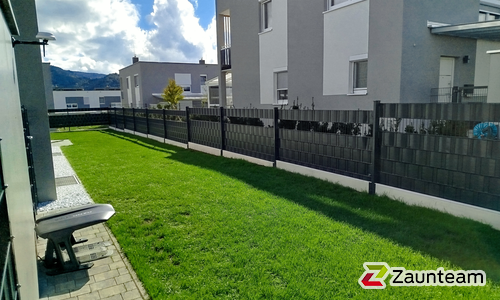 Flechtfix Vario Sichtschutz RAL Standardfarben wurde in Kapfenberg  von Zaunteam Obersteiermark-Ost, Kapfenberg im Jahr 2025 erstellt.