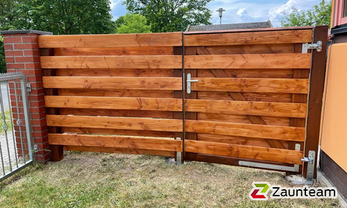 Holz Sichtschutztor 1-flüglig wurde in Wittingen von Zaunteam Südheide-Altmark, Hankensbüttel im Jahr 2023 erstellt.
