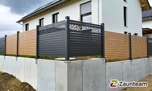 System Alu Sichtschutz, Rhombus mit Alupfosten mit Fussplatte wurde in Rinchnach  von Zaunteam Regen, Regen im Jahr 2026 erstellt.