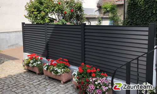 Aluminium Sichtschutz wurde in Zwingenberg von Zaunteam Bergstraße-Ried, Lorsch im Jahr 2022 erstellt.