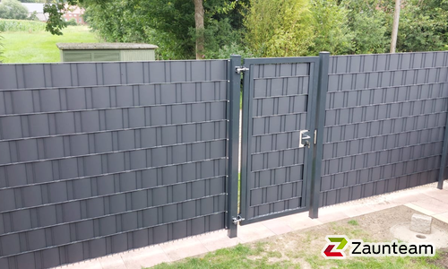 Flechtfix Vario Sichtschutz RAL Standardfarben wurde in Emden von Zaunteam Ostfriesland, Südbrookmerland im Jahr 2025 erstellt.