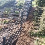 Doppelstabmatten schwer vorverzinkt und anthrazit beschichtet mit Pfosten 60 x 40 mit Abdeckleisten einbetoniert wurde in Gerlos von Zaunteam Tirol Unterland, Schwoich im Jahr 2025 erstellt.