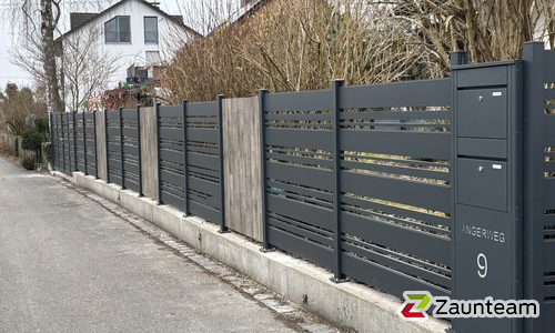 Alu Varioprofil glatt, Aluminiumpfosten vierkant 65 x 65 mm einbetoniert wurde in Rehling von Zaunteam Schwaben-Nord, Todtenweis im Jahr 2024 erstellt.