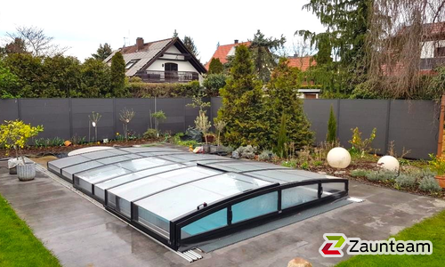 System WPC Sichtschutz, Platinum XL mit Alupfosten einbetoniert wurde in Leipzig von Zaunteam Leipzig, Leipzig im Jahr 2024 erstellt.