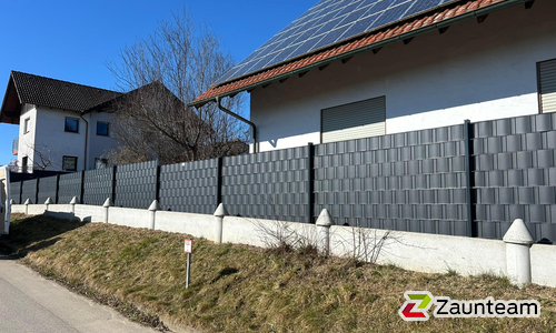 Flechtfix Vario Sichtschutz RAL Standardfarben wurde in Ochsenhausen von Zaunteam Oberschwaben, Obermarchtal im Jahr 2026 erstellt.