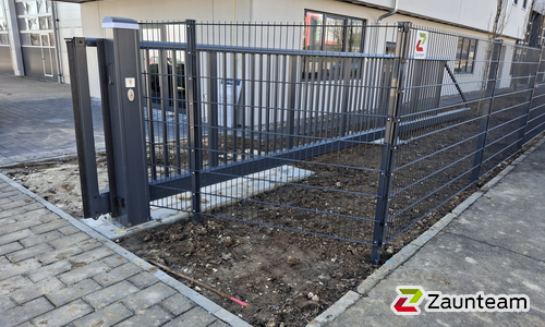 Schiebetor Aluminium wurde in Ulm von Zaunteam Ulm, Lonsee im Jahr 2026 erstellt.