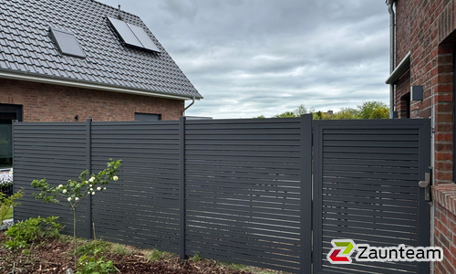 System Alu Sichtschutz, Rhombus mit Alupfosten einbetoniert wurde in Stade von Zaunteam Stade-Geestland, Horneburg im Jahr 2026 erstellt.