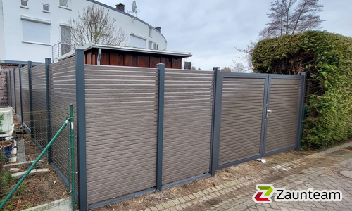 Aluminium Sichtschutztor 2-flüglig wurde in Dessau-Rosslau von Zaunteam Fläming, Coswig im Jahr 2023 erstellt.