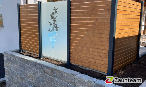 Alu Varioprofil Rhombus 80, Aluminiumpfosten vierkant 85 x 85 mm einbetoniert wurde in Coburg von Zaunteam Coburg, Coburg-Scheuerfeld im Jahr 2023 erstellt.