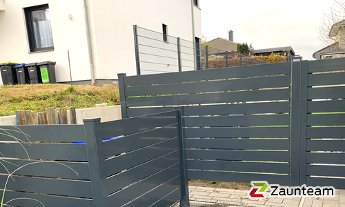 Modern Aluzaun einbetoniert wurde in Pasewalk von Zaunteam Pasewalk, Pasewalk im Jahr 2023 erstellt.