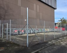 Diagonalgeflecht verzinkt mit Rohrpfosten verzinkt einbetoniert wurde in Grand-Saconnex von Swissclôture Genève, Bellevue im Jahr 2026 erstellt.