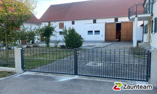 Klassikzauntor 2-flüglig wurde in Anwalting von Zaunteam Schwaben-Nord, Todtenweis im Jahr 2022 erstellt.