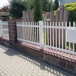 Staketen Aluzaun aufgeschraubt wurde in Köthen (Anhalt) von Zaunteam Fläming, Coswig im Jahr 2025 erstellt.