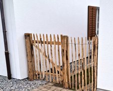 Kastanienzaun wurde in Meisterschwanden von Zaunteam Aargau, Egliswil im Jahr 2024 erstellt.