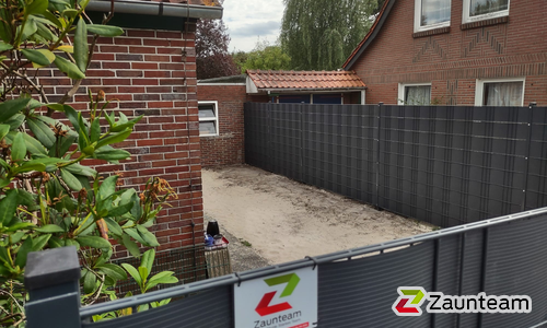 Flechtfix Vario Sichtschutz RAL Standardfarben wurde in Oldenburg von Zaunteam Friesische-Wehde, Zetel im Jahr 2023 erstellt.
