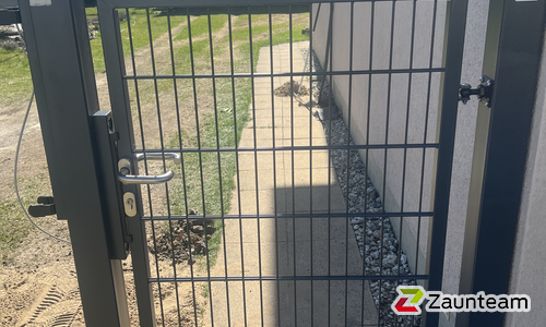 Doppelstabmattentor 1-flüglig wurde in Torgelow von Zaunteam Pasewalk, Pasewalk im Jahr 2026 erstellt.