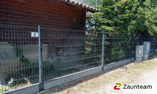 Doppelstabmatten schwer feuerverzinkt und anthrazit beschichtet mit Pfosten Vario einbetoniert wurde in Neulengbach von Zaunteam Wienerwald, Unter-Oberndorf im Jahr 2024 erstellt.
