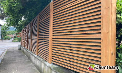 Schallschutzzaun Noistop Wood wurde in Bad Säckingen von Zaunteam Granacher, Lauchringen im Jahr 2020 erstellt.