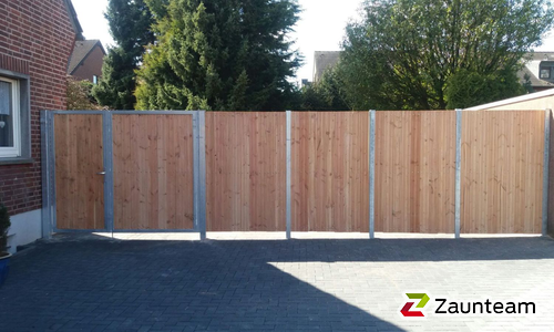 Holz Sichtschutz wurde in Moers von Zaunteam Hohe Mark, Hamminkeln im Jahr 2016 erstellt.