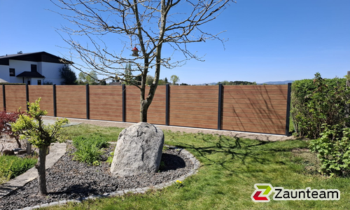 Alu Varioprofil Rhombus 160, Aluminiumpfosten vierkant 85 x 85 mm in Aussparung wurde in Hagenberg im Mühlkreis von Zaunteam Unteres-Mühlviertel, Bad Zell im Jahr 2026 erstellt.