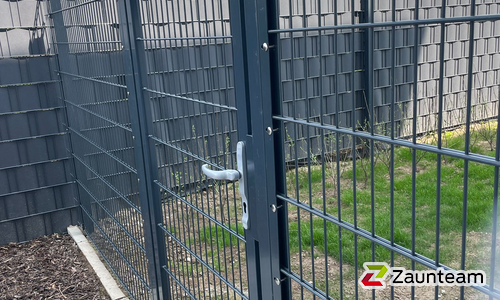 Doppelstabmattentor 1-flüglig wurde in Bohmte von Zaunteam Osnabrücker Land, Belm im Jahr 2023 erstellt.