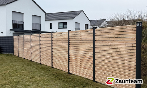 Holz Sichtschutz Rhombus wurde in Leipheim von Zaunteam Ulm, Lonsee im Jahr 2026 erstellt.